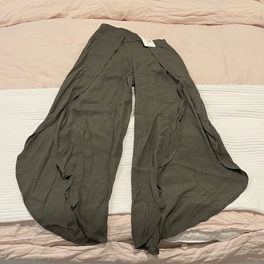 Olivaceous Olive Slit Pants